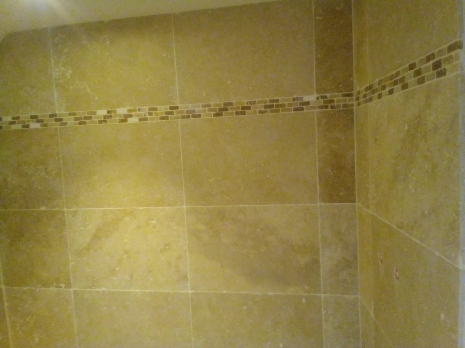 Douche à l'italienne travertin