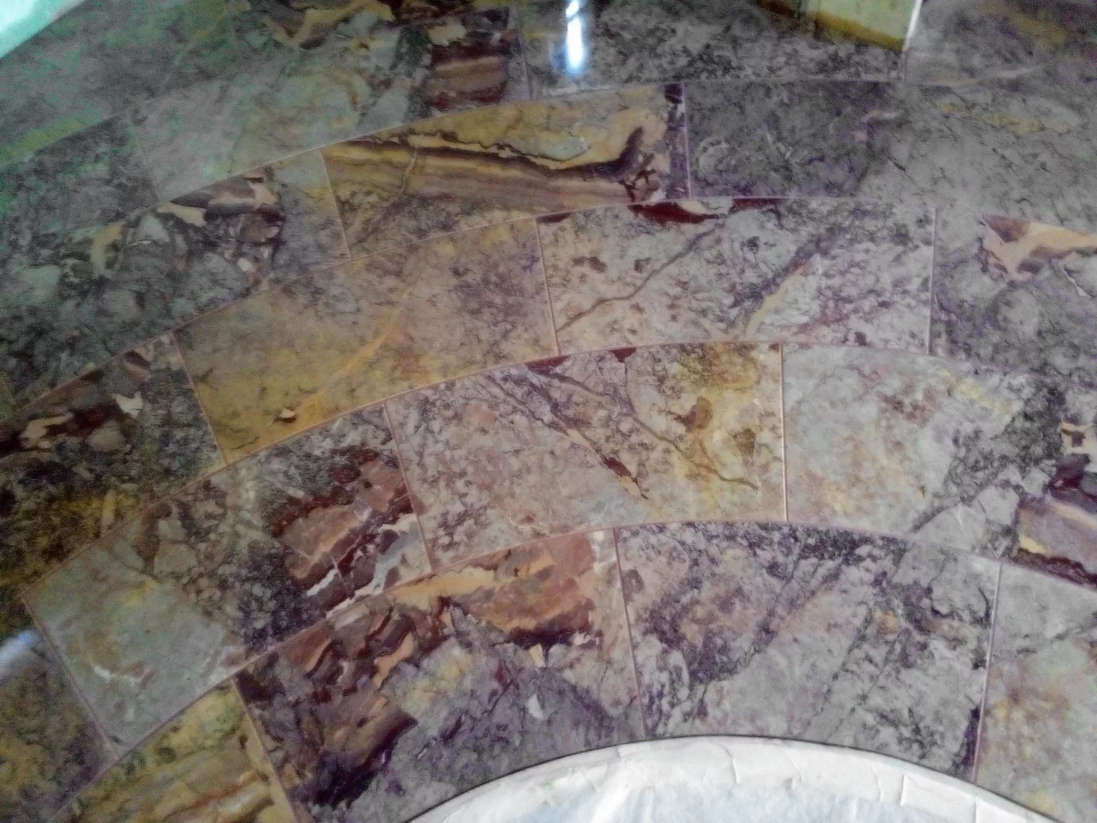 Pose de marbre Sarrancolin