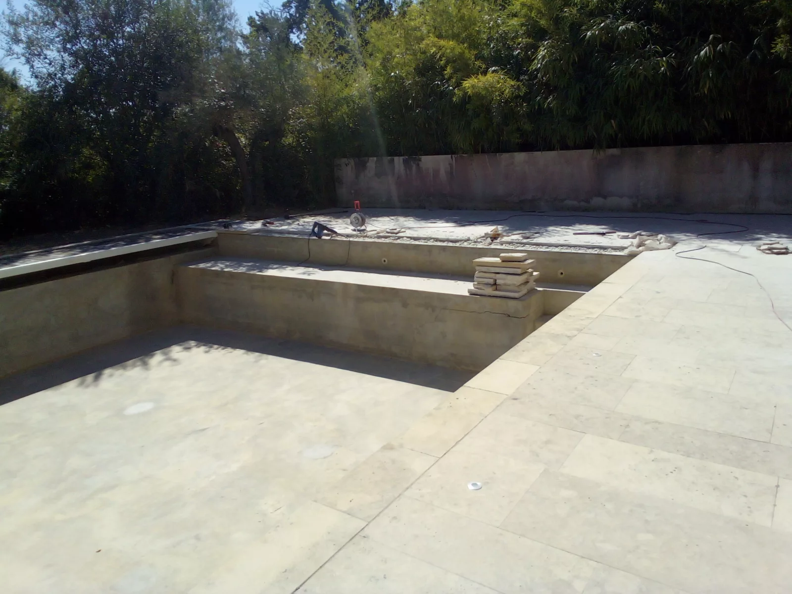 Tour de piscine