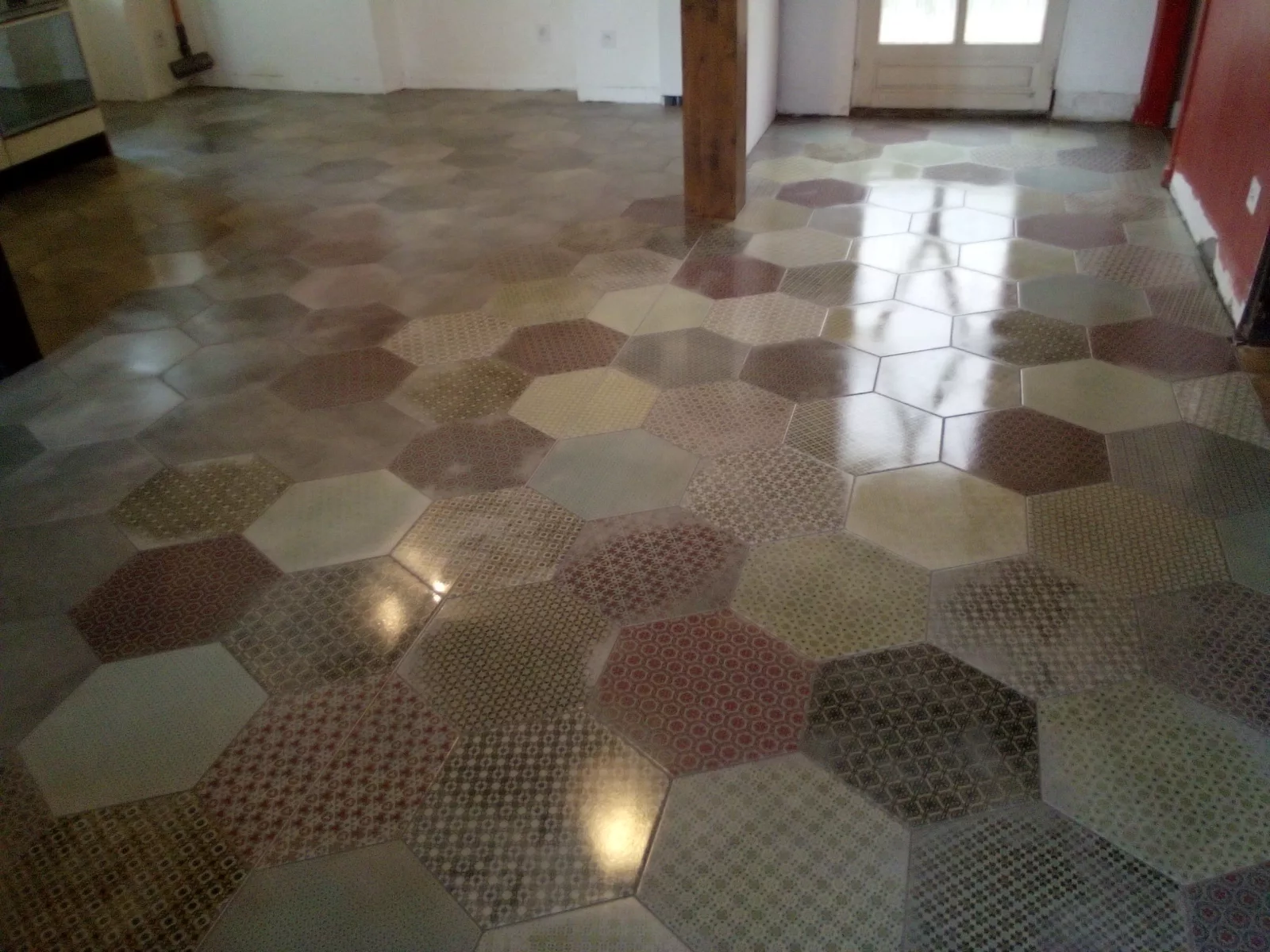 Pose de carreaux hexagonaux